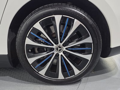MERCEDES-BENZ EQE - 8