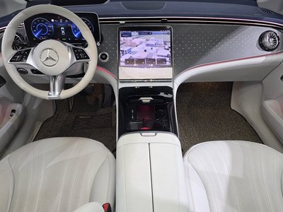 MERCEDES-BENZ EQE - 5