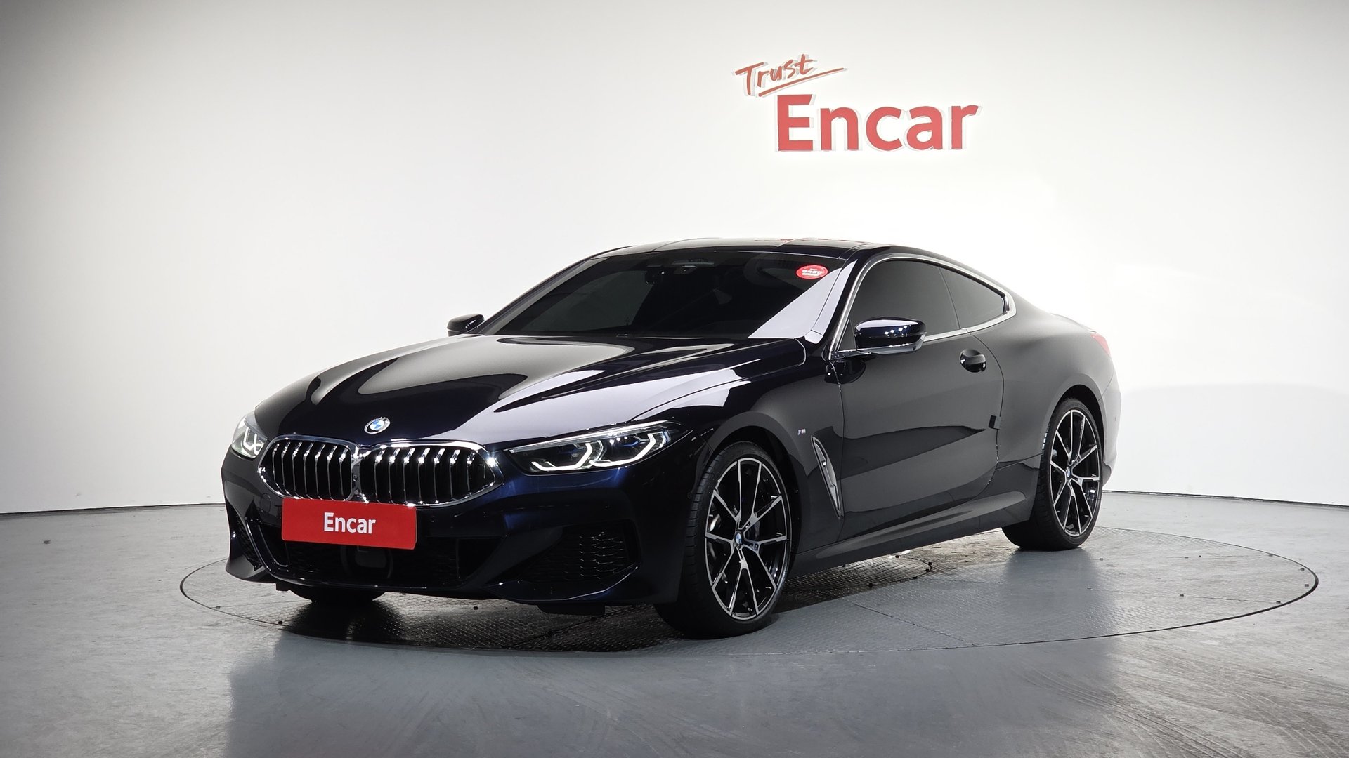 BMW 8 SERIES - View 1