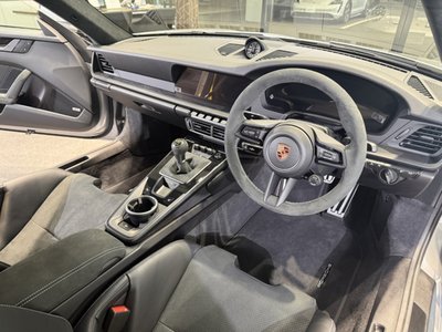 PORSCHE 911 - 4