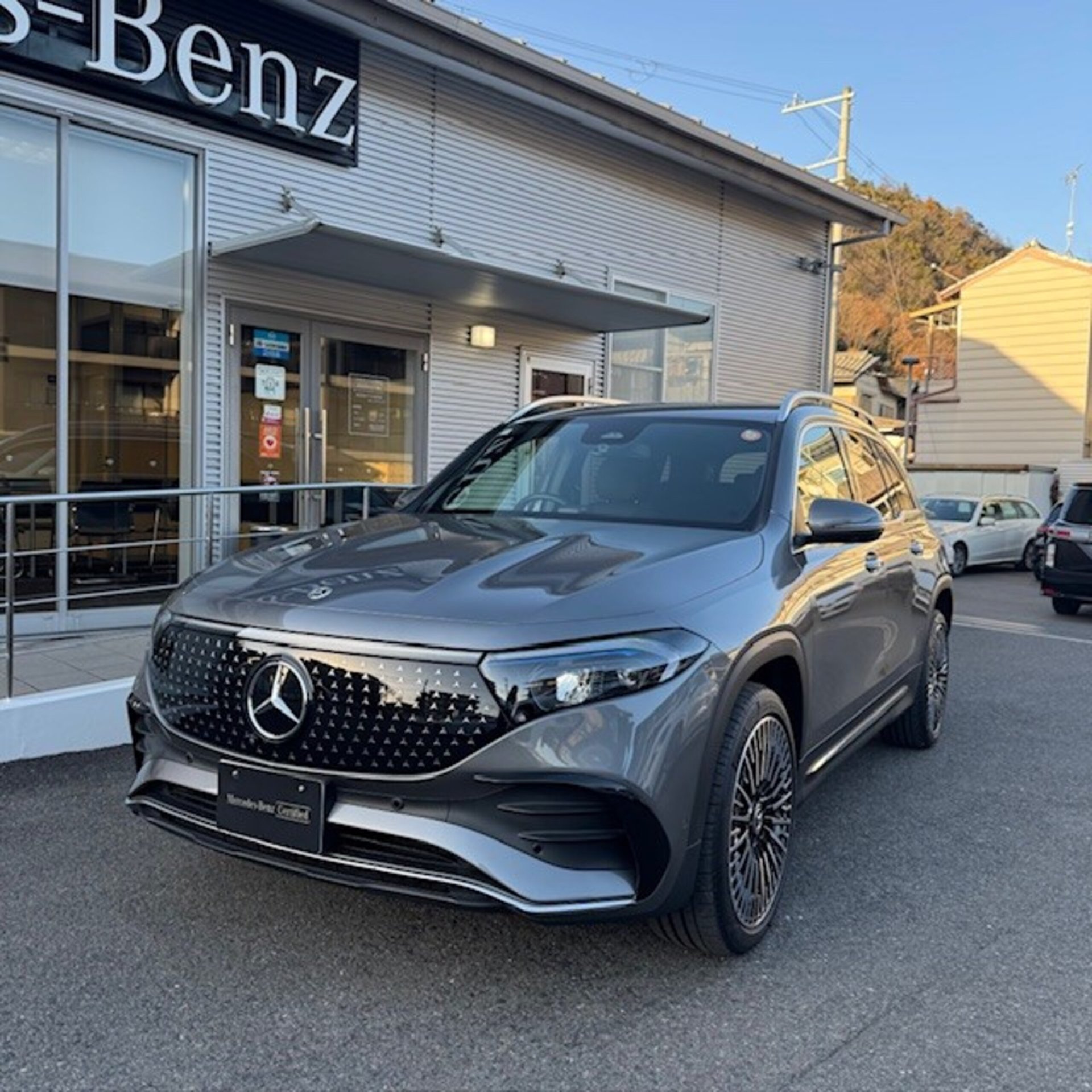 MERCEDES-BENZ EQB - View 1