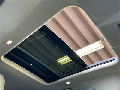 LAND ROVER DEFENDER - 3