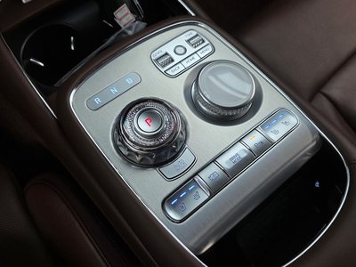 صورة 9 لـ 2022 Genesis G90