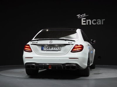 2019 Mercedes-BENZ E-CLASS 照片 3