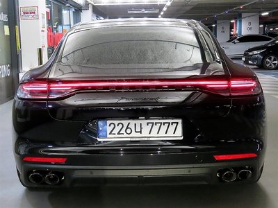 PORSCHE PANAMERA - 6