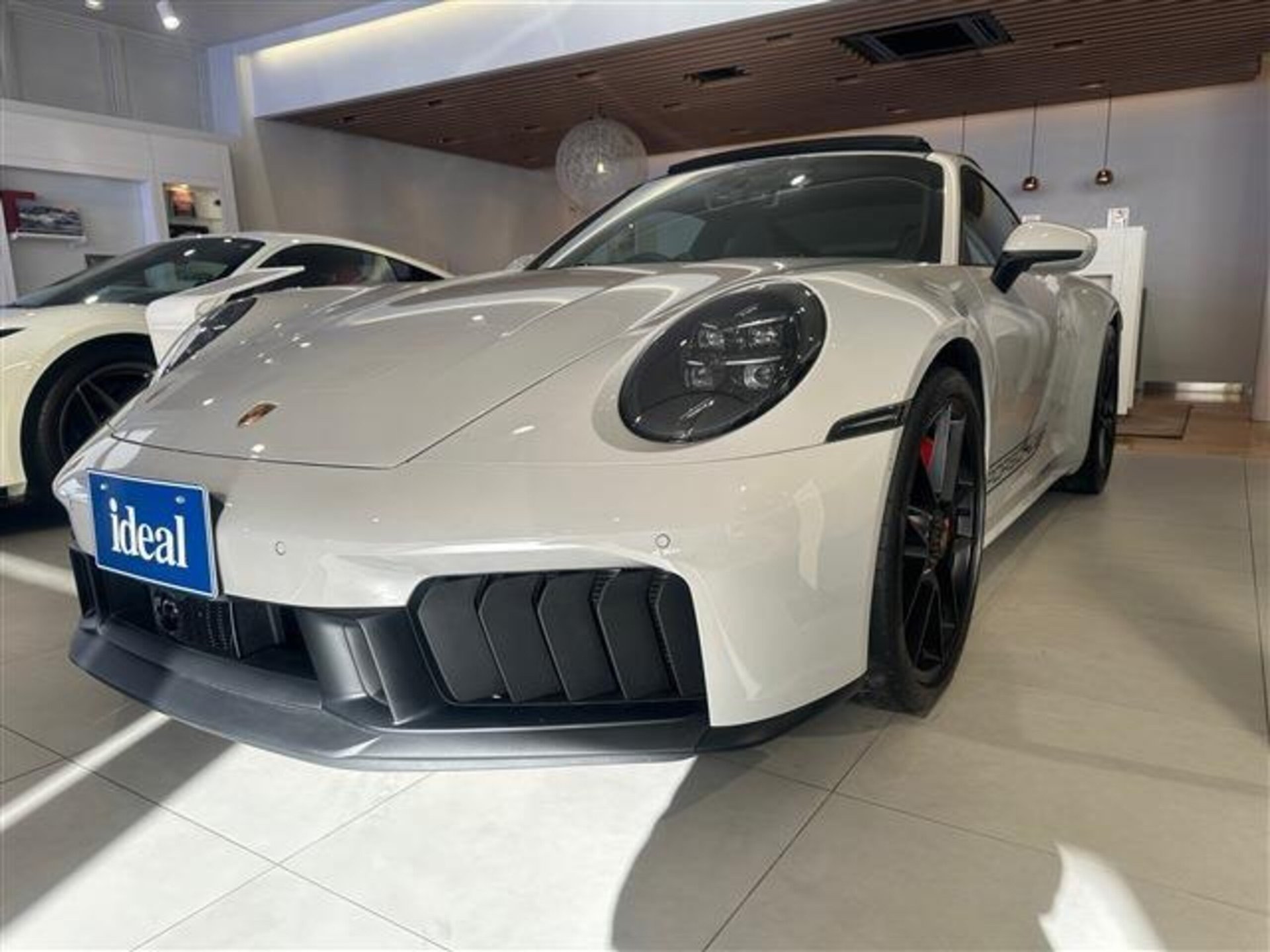 PORSCHE 911 - View 1