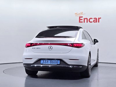 MERCEDES-BENZ EQE - 4