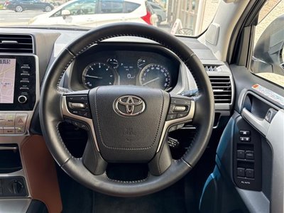 TOYOTA LAND CRUISER PRADO - 10