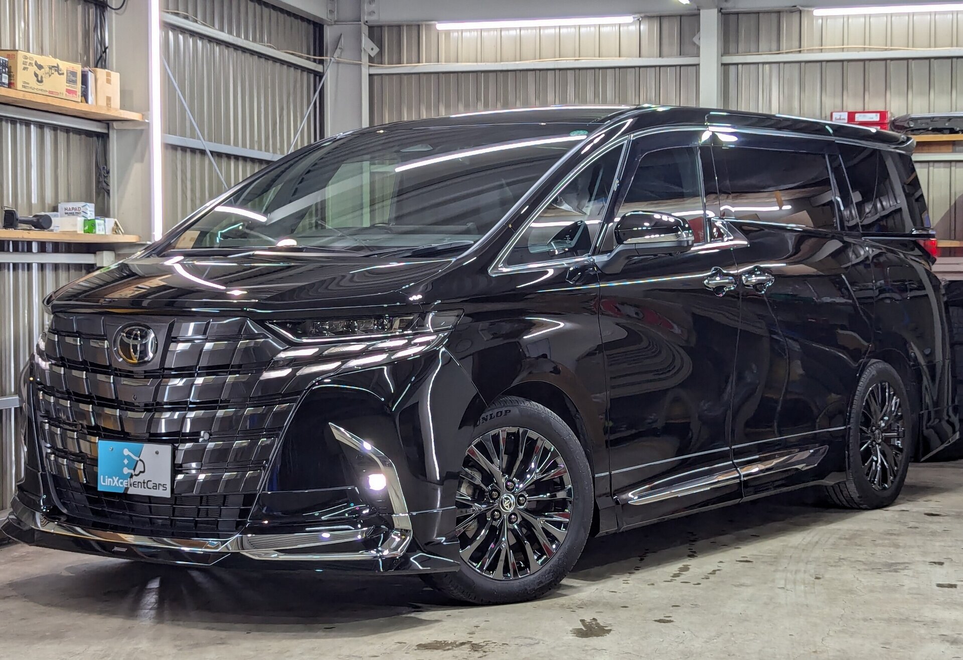 TOYOTA ALPHARD - View 1