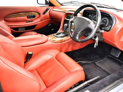 ASTON MARTIN DB7 - 8