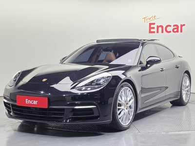PORSCHE PANAMERA - 1