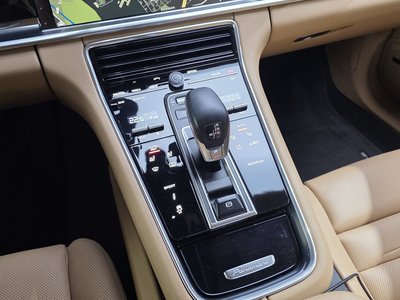 PORSCHE PANAMERA - 9