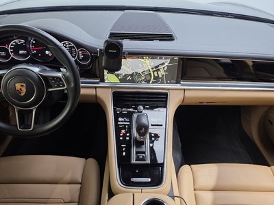 PORSCHE PANAMERA - 5