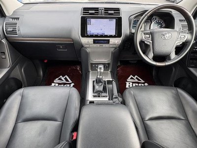 TOYOTA LAND CRUISER PRADO - 10