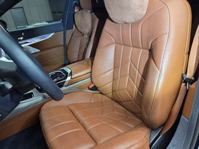 صورة 4 لـ 2022 BMW I7