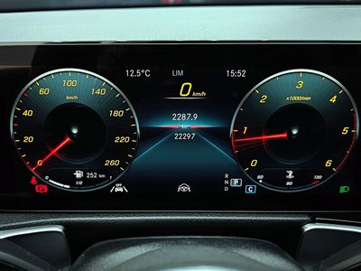 MERCEDES-BENZ GLB - 8