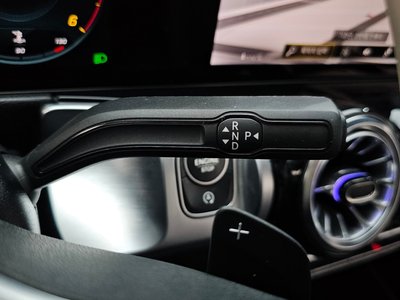 MERCEDES-BENZ GLB - 9