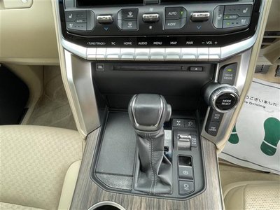 صورة مصغرة 43 لـ 2023 Toyota LAND CRUISER 300