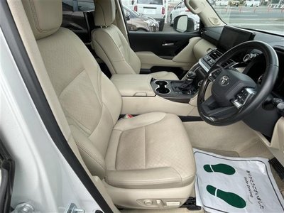 صورة مصغرة 62 لـ 2023 Toyota LAND CRUISER 300
