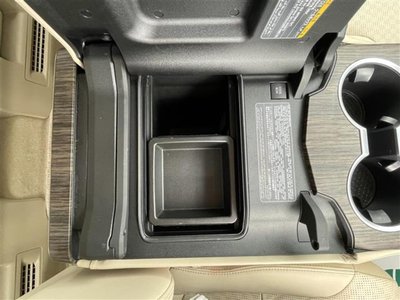 صورة مصغرة 56 لـ 2023 Toyota LAND CRUISER 300