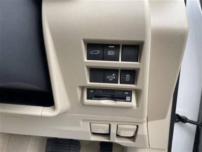 صورة مصغرة 42 لـ 2023 Toyota LAND CRUISER 300