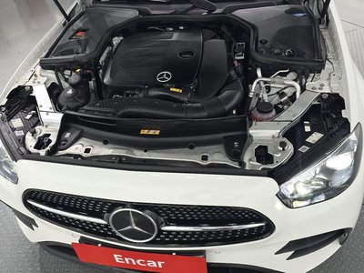 MERCEDES-BENZ E-CLASS - 7