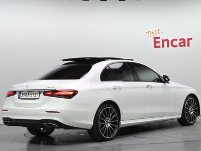 MERCEDES-BENZ E-CLASS - 4