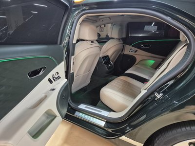 صورة 9 لـ 2024 Bentley FLYING SPUR