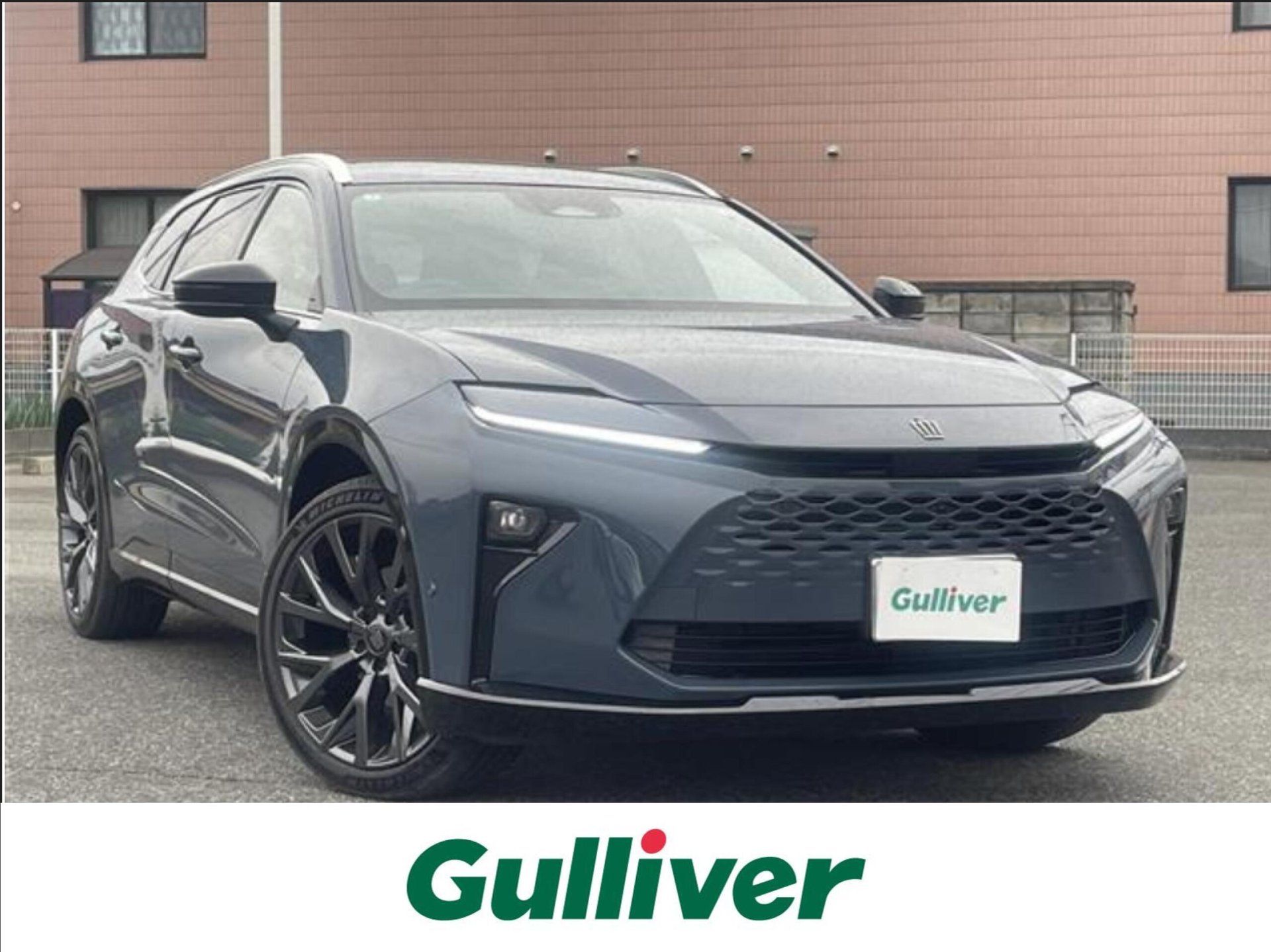 TOYOTA CROWN ESTATE - View 1