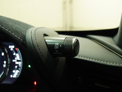 صورة مصغرة 65 لـ 2023 Lexus LC