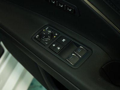 صورة مصغرة 30 لـ 2023 Lexus LC