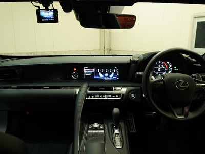 صورة مصغرة 50 لـ 2023 Lexus LC