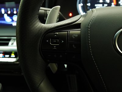 صورة مصغرة 61 لـ 2023 Lexus LC