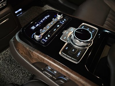 2021 Genesis G90 — миниатюра 19