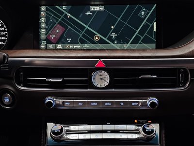 2021 Genesis G90 — миниатюра 15