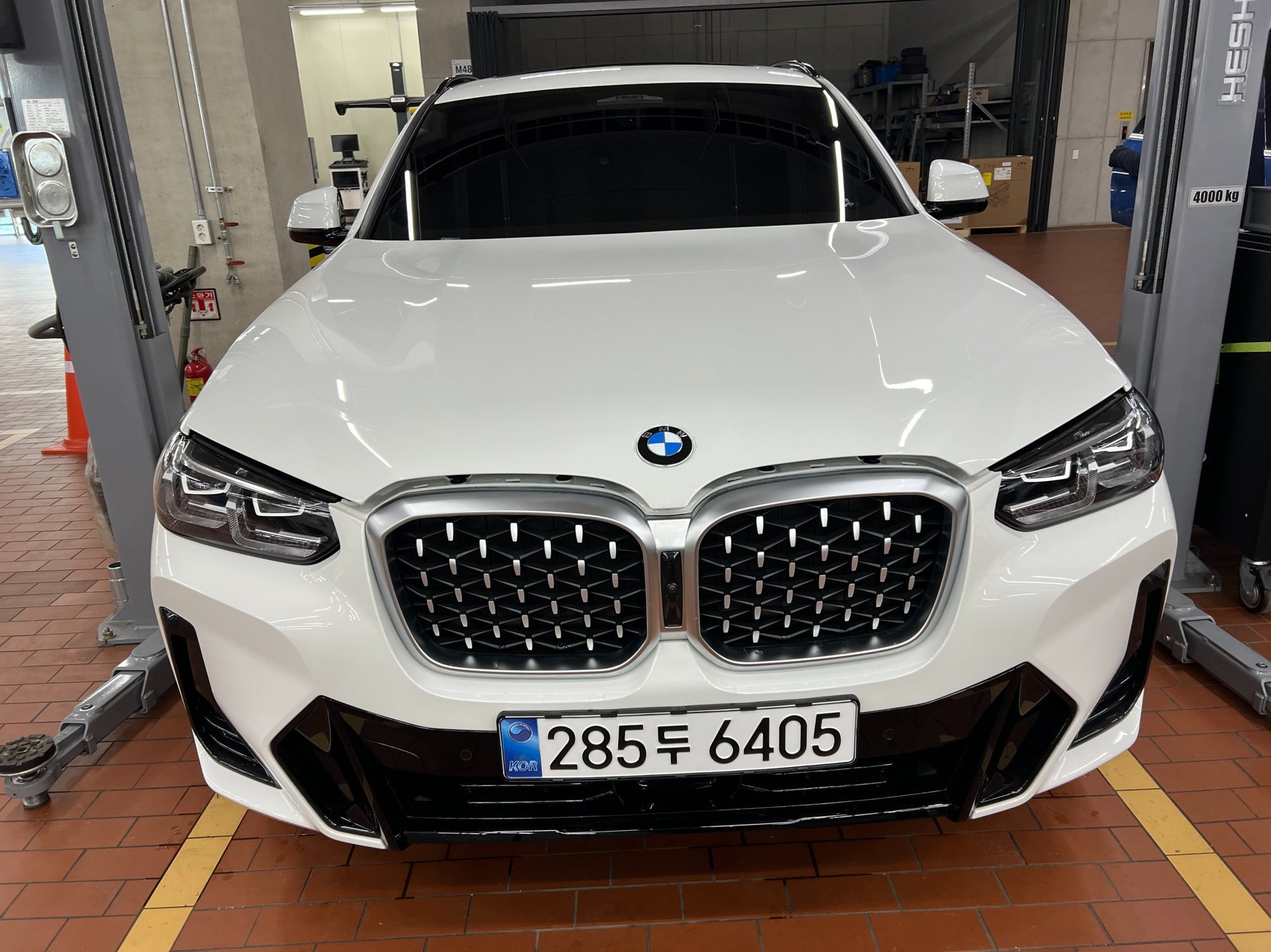 BMW X4 - View 1