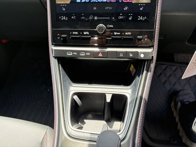 2025 Lexus LBX — миниатюра 25