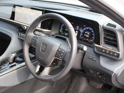 صورة مصغرة 16 لـ 2025 Toyota CROWN ESTATE