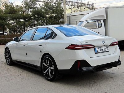 BMW 5 SERIES - 5