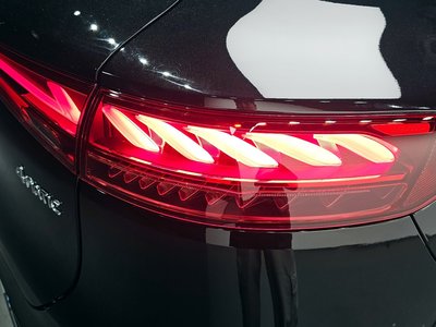 MERCEDES-BENZ EQS - 10