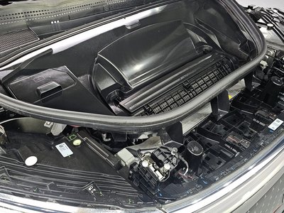 MERCEDES-BENZ EQS - 7