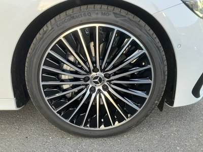 MERCEDES-BENZ E-CLASS - 8