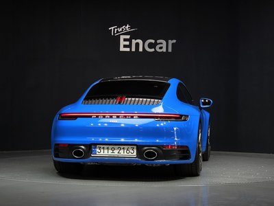 PORSCHE 911 - 4