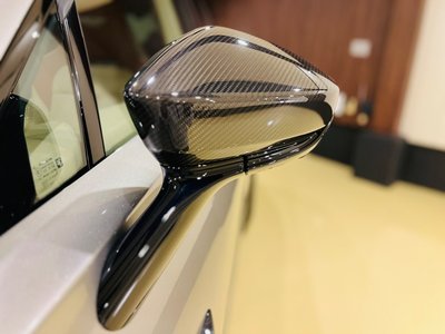صورة مصغرة 80 لـ 2023 Aston Martin DBX