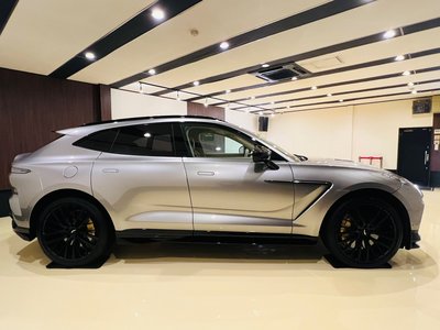 صورة 9 لـ 2023 Aston Martin DBX