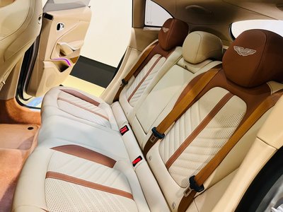 صورة مصغرة 61 لـ 2023 Aston Martin DBX