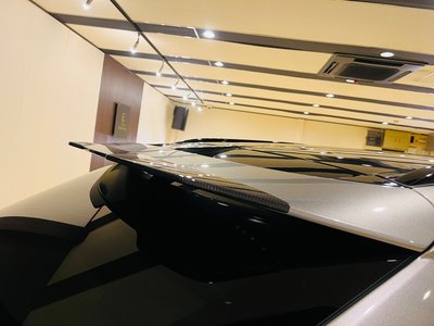 صورة مصغرة 19 لـ 2023 Aston Martin DBX