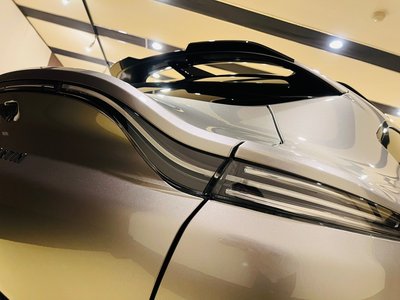 صورة مصغرة 21 لـ 2023 Aston Martin DBX