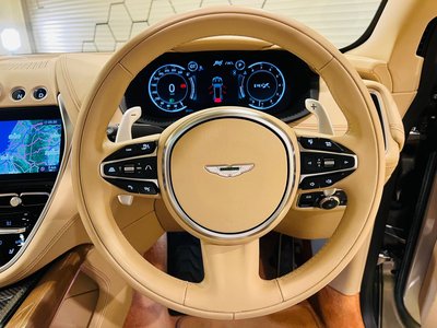 صورة مصغرة 43 لـ 2023 Aston Martin DBX