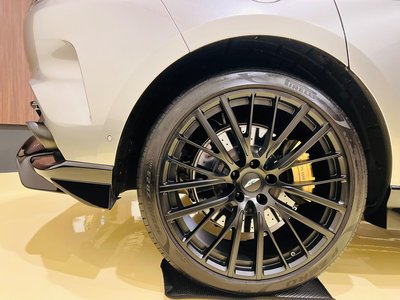 صورة مصغرة 29 لـ 2023 Aston Martin DBX